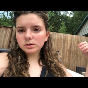 Meet your Posher, Carly